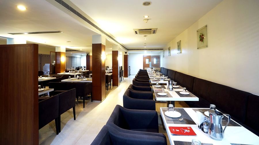 Dharani Non Veg Restaurant at Hotel Geetha Regency in Guntur 5