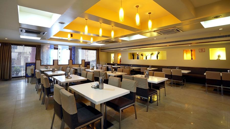 Nagarjuna Veg Restaurant at Hotel Geetha Regency in Guntur 2