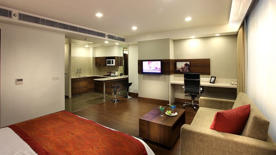 Premiere Suite at Mahagun Sarovar Portico Vaishali, ghaziabad hotels 3