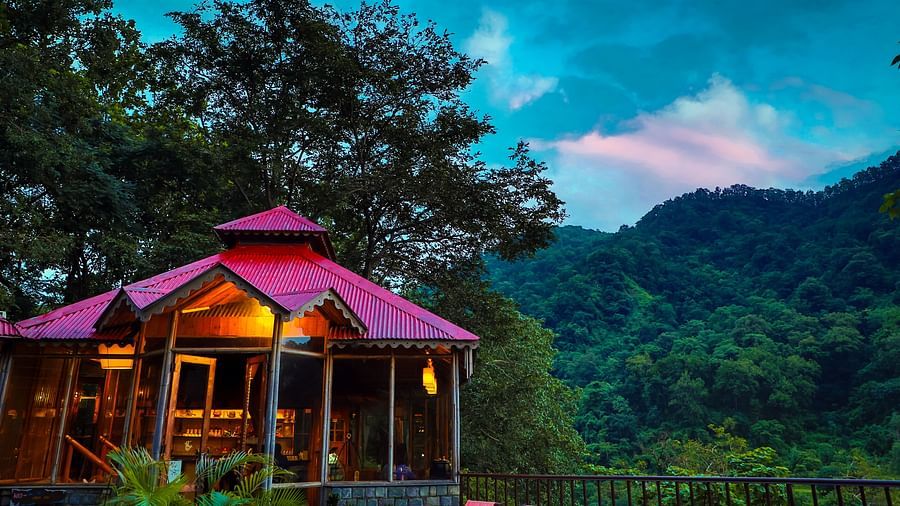 cafe kumeria in uttarakhand exterior view1