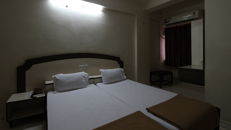 Hotel Maya Deluxe, MG Road, Secunderabad Secunderabad Super Deluxe Room Hotel Maya Deluxe MG Road Secunderabad 5