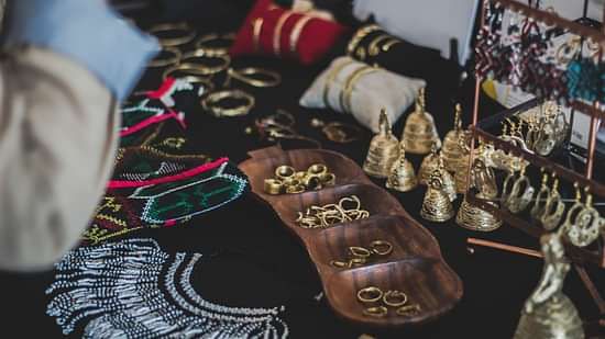 Street Shopping In Nashik , Kamfotel Hotel Nashik , Budget Hotels in Nashik 1