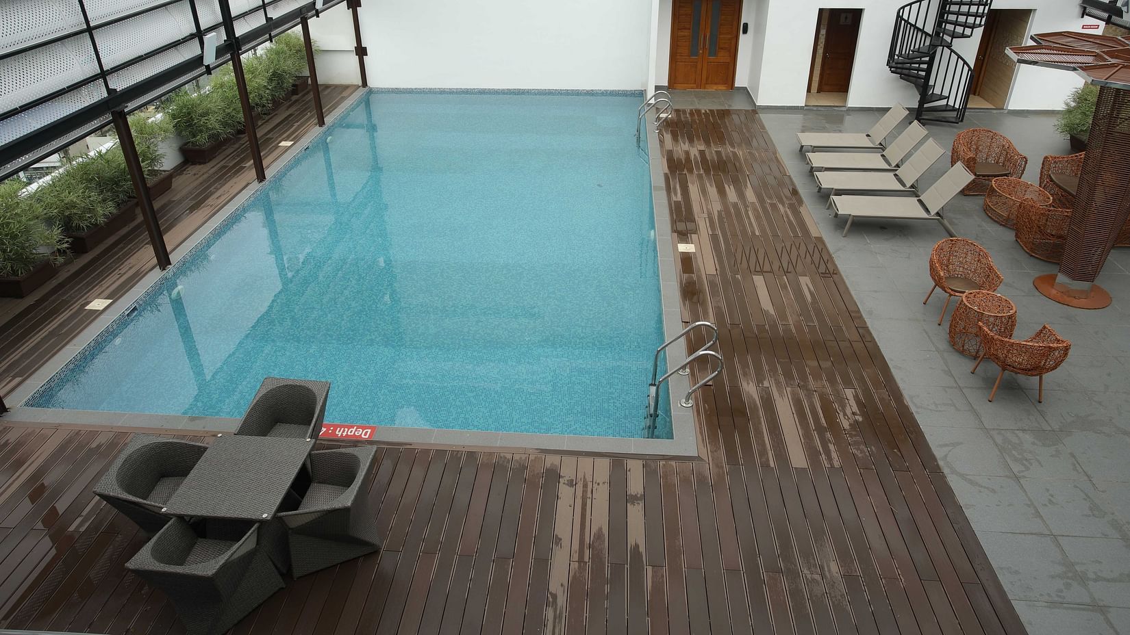 Pool view Restaurant, Swimming Pools in Trivandrum, Hotel Karthika Park Hotel