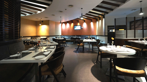 Vaisakhi Restaurant at Hotel Daspalla Vishakhapatnam 2