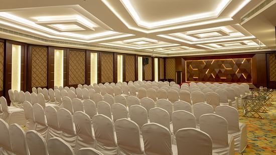 Jenneys jade 0016-Pano, Avinashi Road Hotels, Coimbatore Hotels, Banquet Halls in Coimbatore