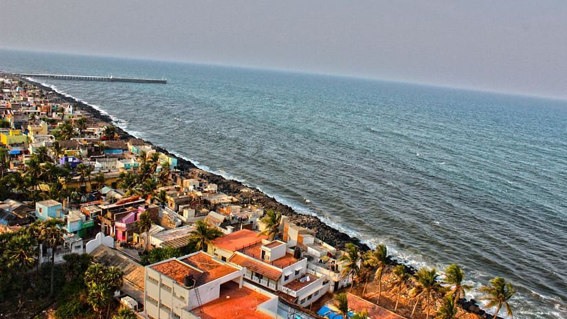 Rock Beach  Hotel Le Dupliex Pondicherry  hotels near rock beach 1
