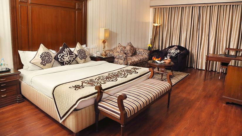 Business Suite, The Bristol Hotel Gurgaon, 5-star Hotel In Gurgaon 7721