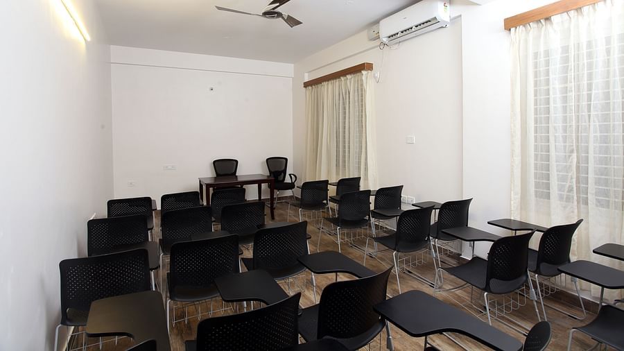 Banquet Hall Meeting Rooms at Crimson Lotus 4