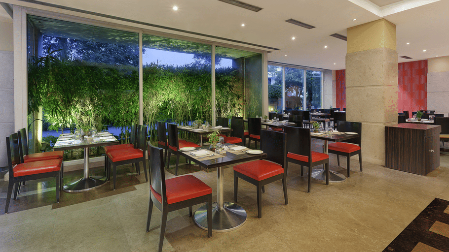 Chill Bar at Hometel Roorkee 1