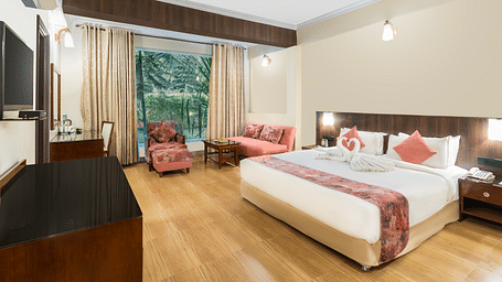 LUXURY ROOM