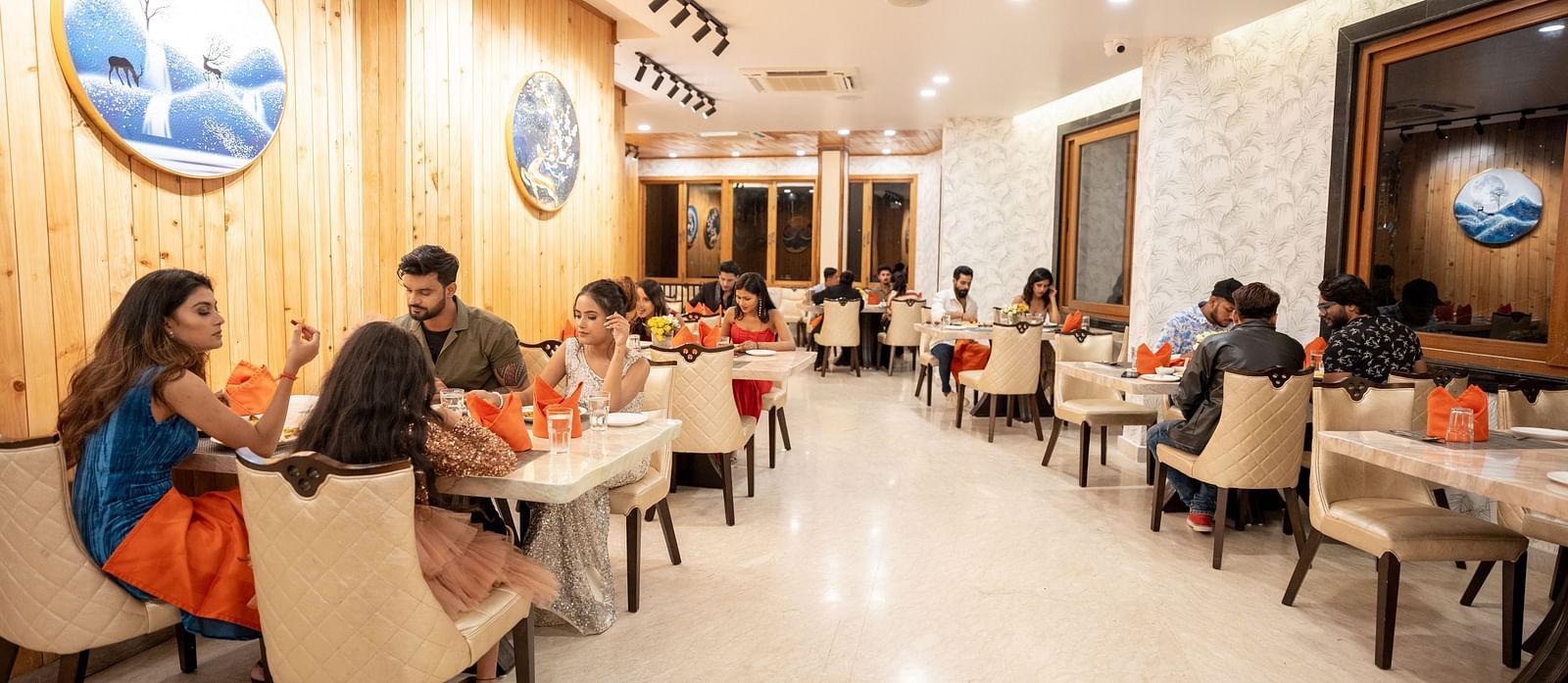 Grand Dining