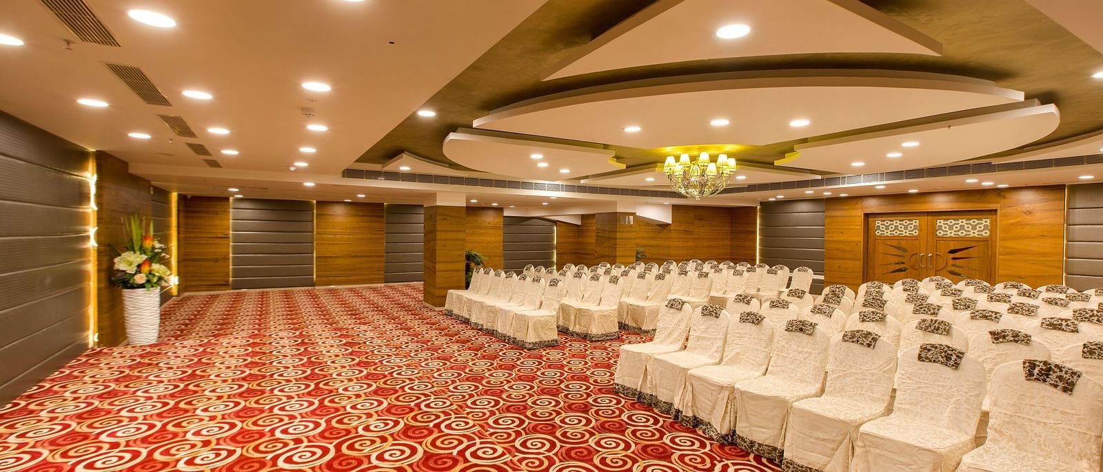 Side angle image of Hotel Pai Viceroy Tirupathi Orion Hall 