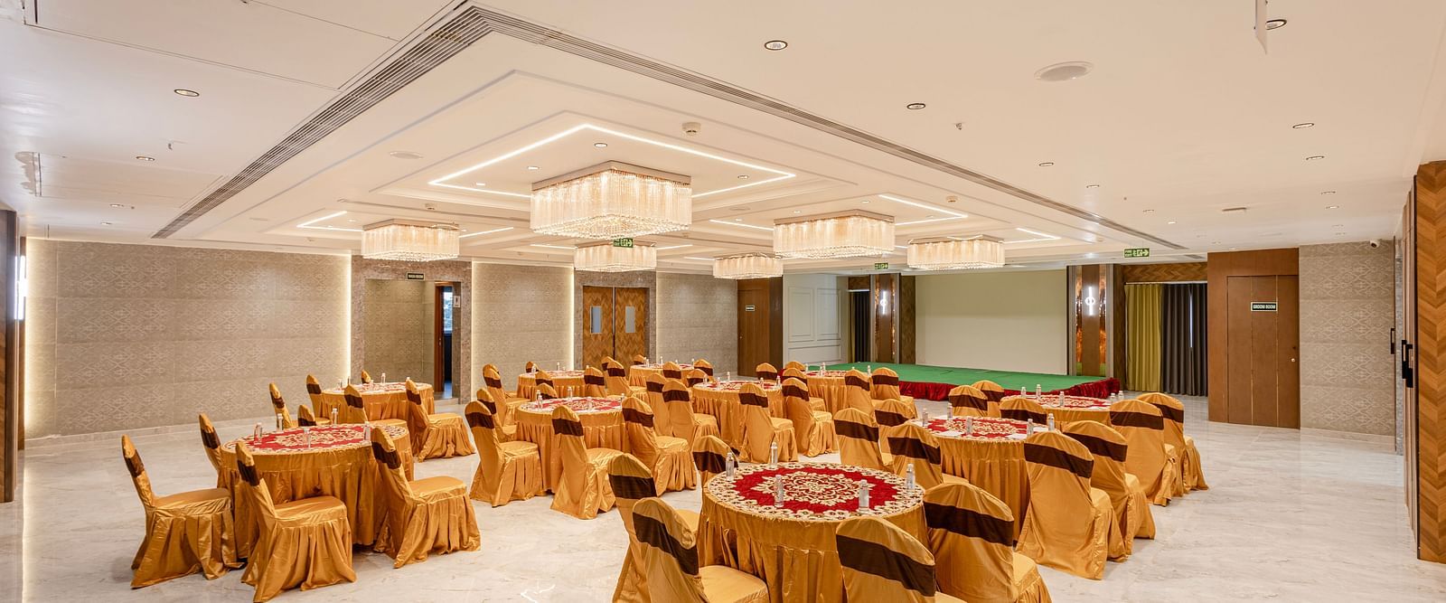 Corner angle of the banquet hall in round seating arrangement at Lemonridge Hotels, IDPL Balanagar.