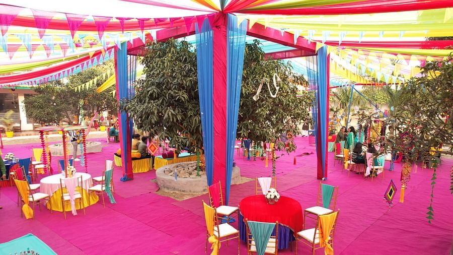 Restaurant Lawn 3