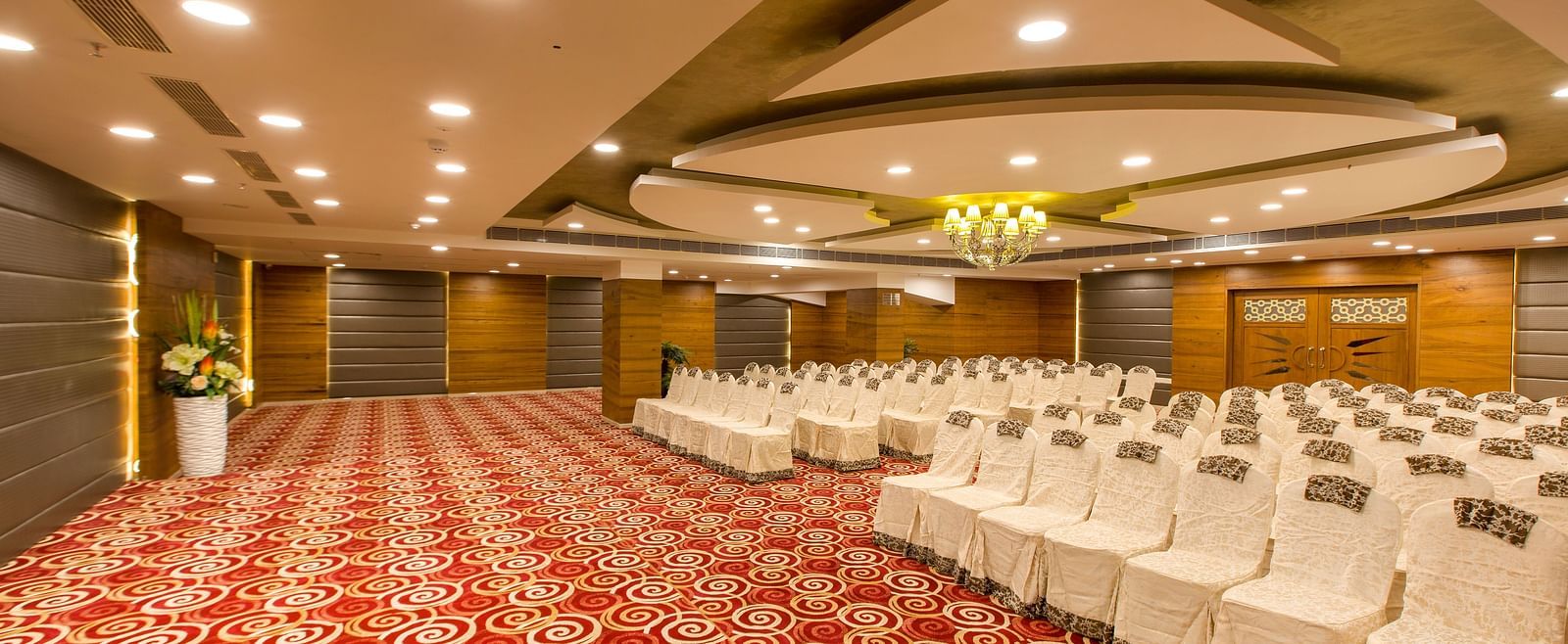 Side angle image of Hotel Pai Viceroy Tirupathi Orion Hall 