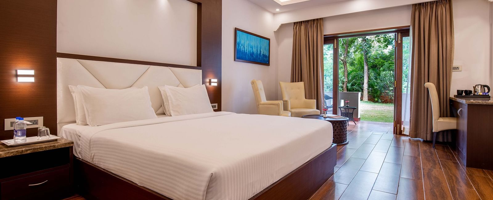 Deluxe Room1
