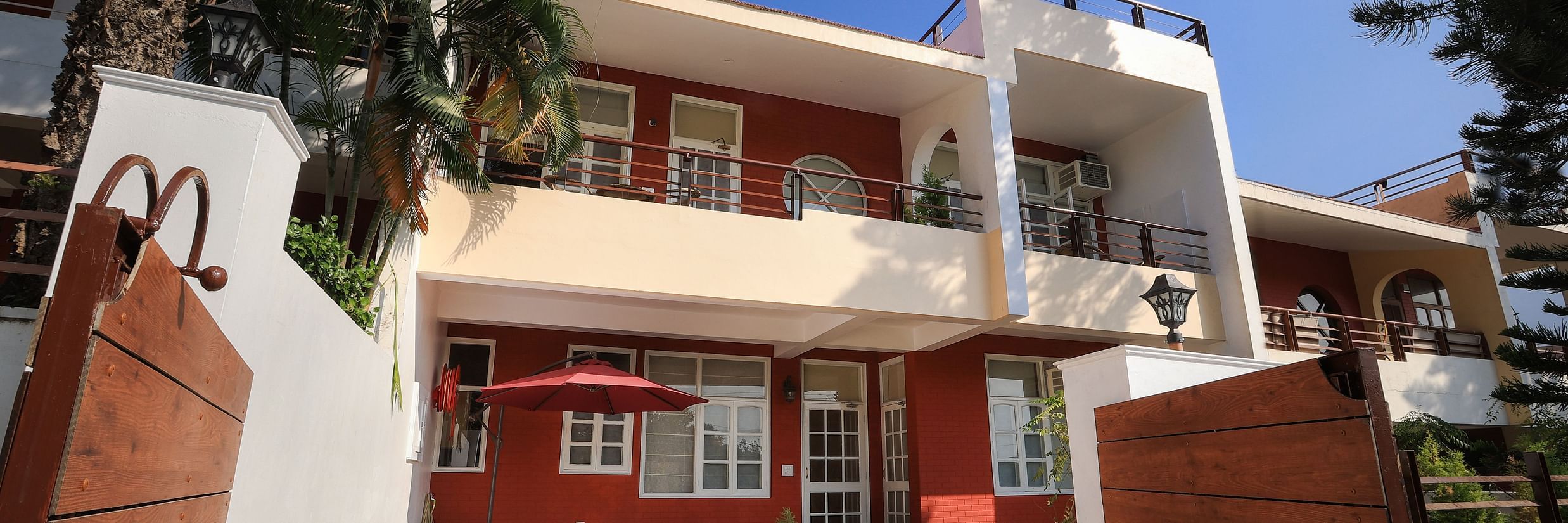 Entrance of the hotel - Lamrin Boutique Cottages Rishikesh