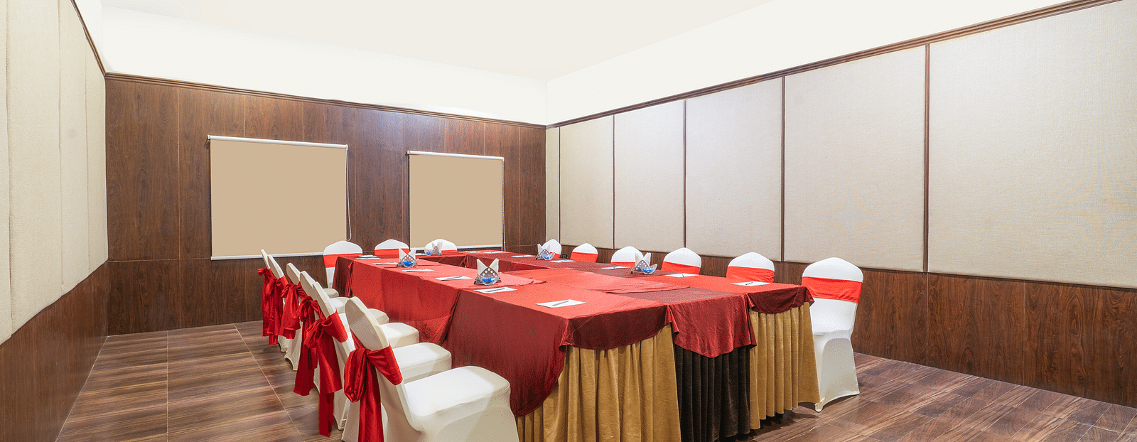 LOTUS(BOARD ROOM)