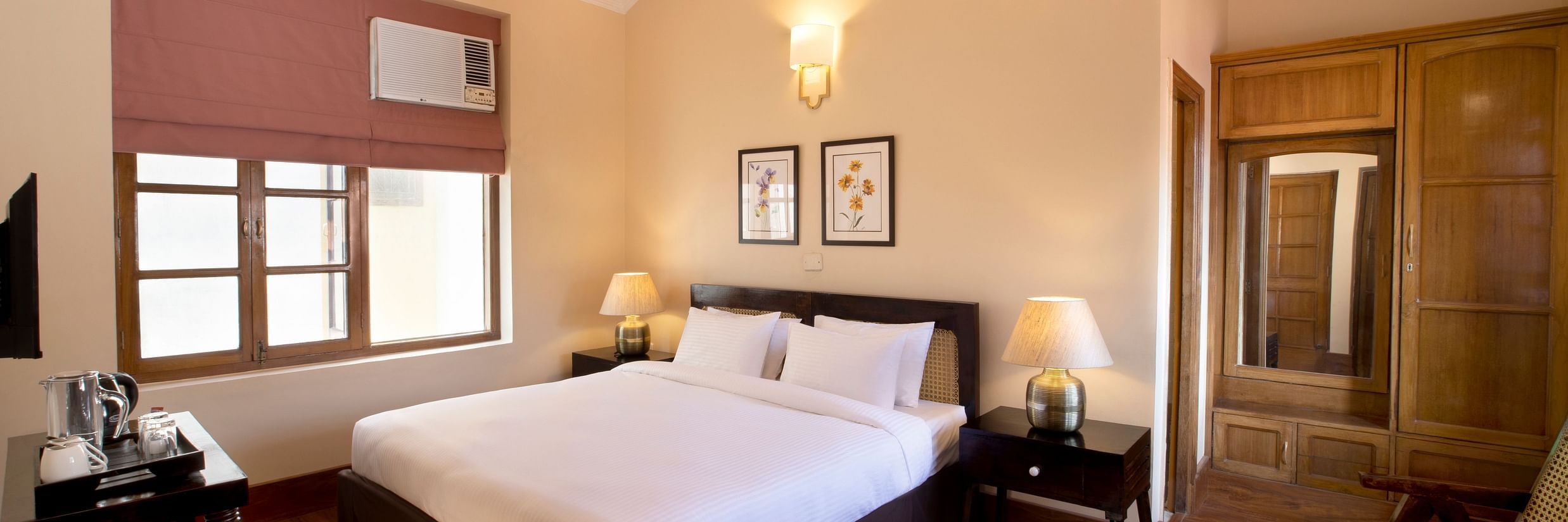 Deluxe Room features soft bedding and pleasant hues 3 - Lamrin Boutique Cottages Rishikesh
