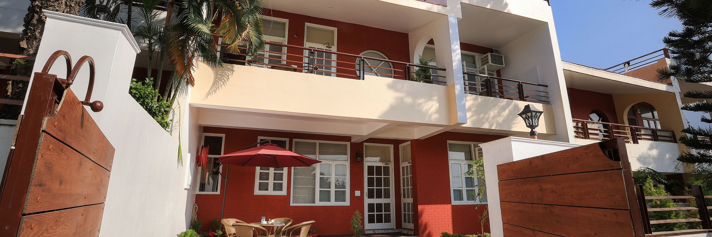 Entrance of the hotel - Lamrin Boutique Cottages Rishikesh
