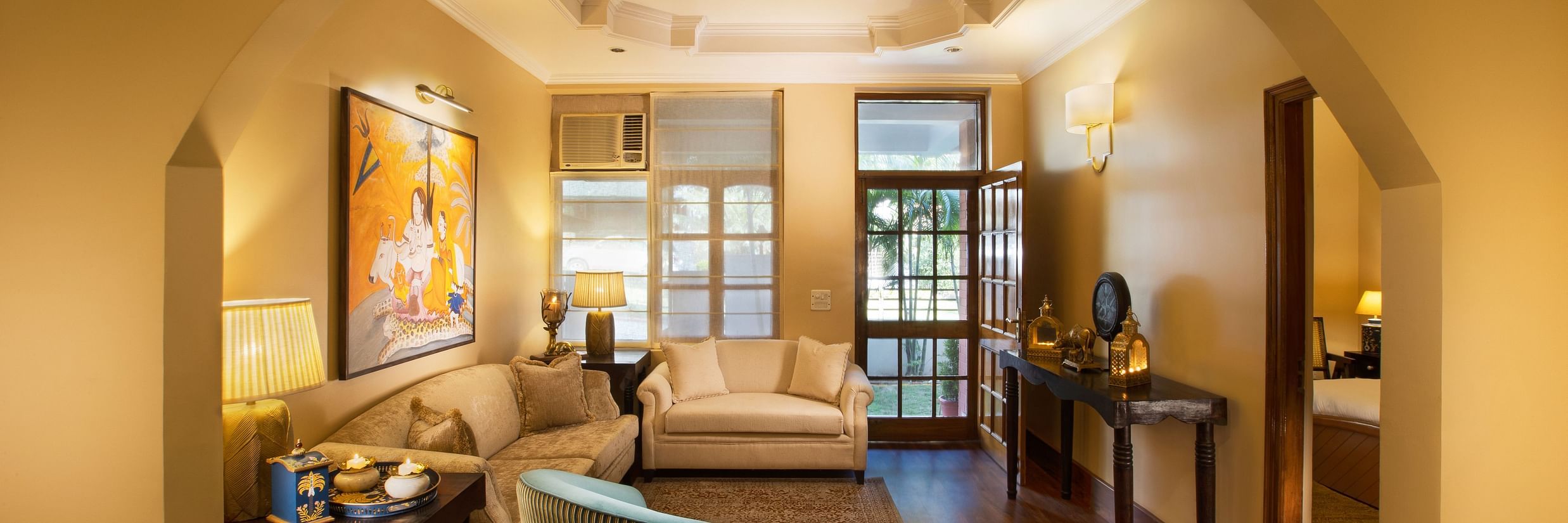 A view of the Living Room from the corridor 2 - Lamrin Boutique Cottages Rishikesh