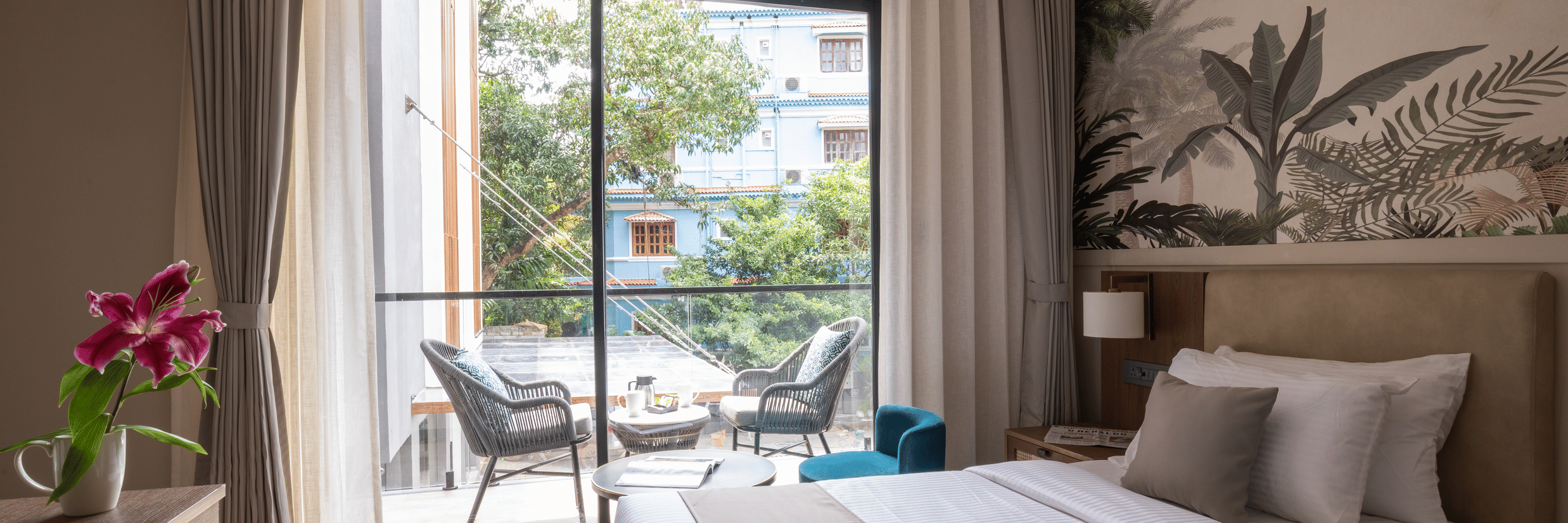 8.Deluxe Room