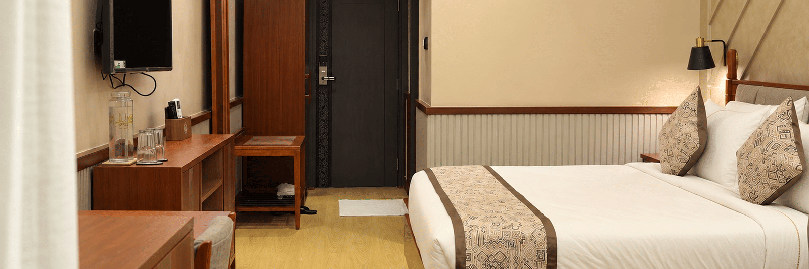 ROOM 23