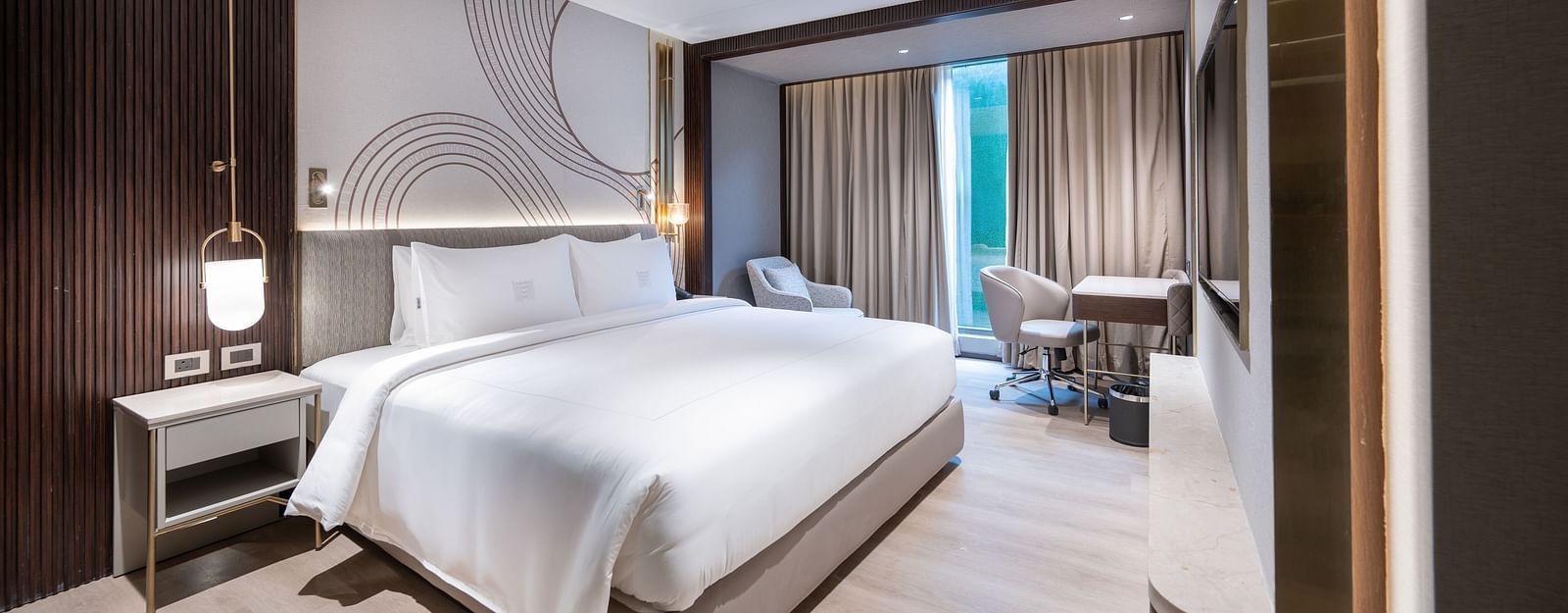 Premium Suite4