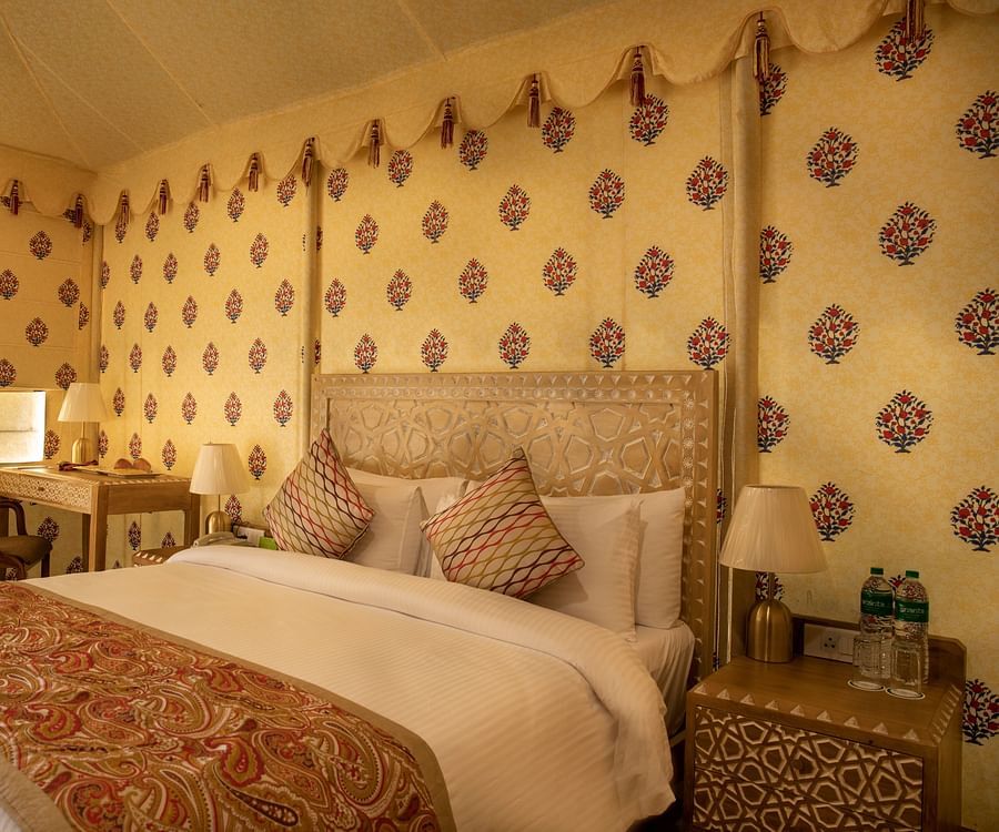 The bed and the furnishings of our luxury tent rooms in Pushkar 
