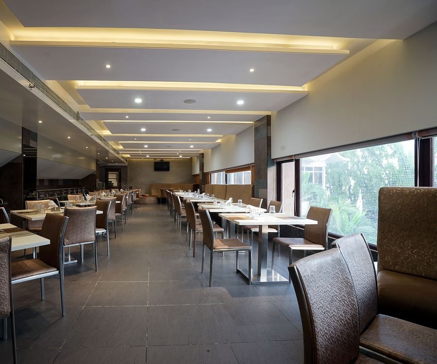 Dharani Restaurant at Hotel Daspalla Vishakhapatnam 2
