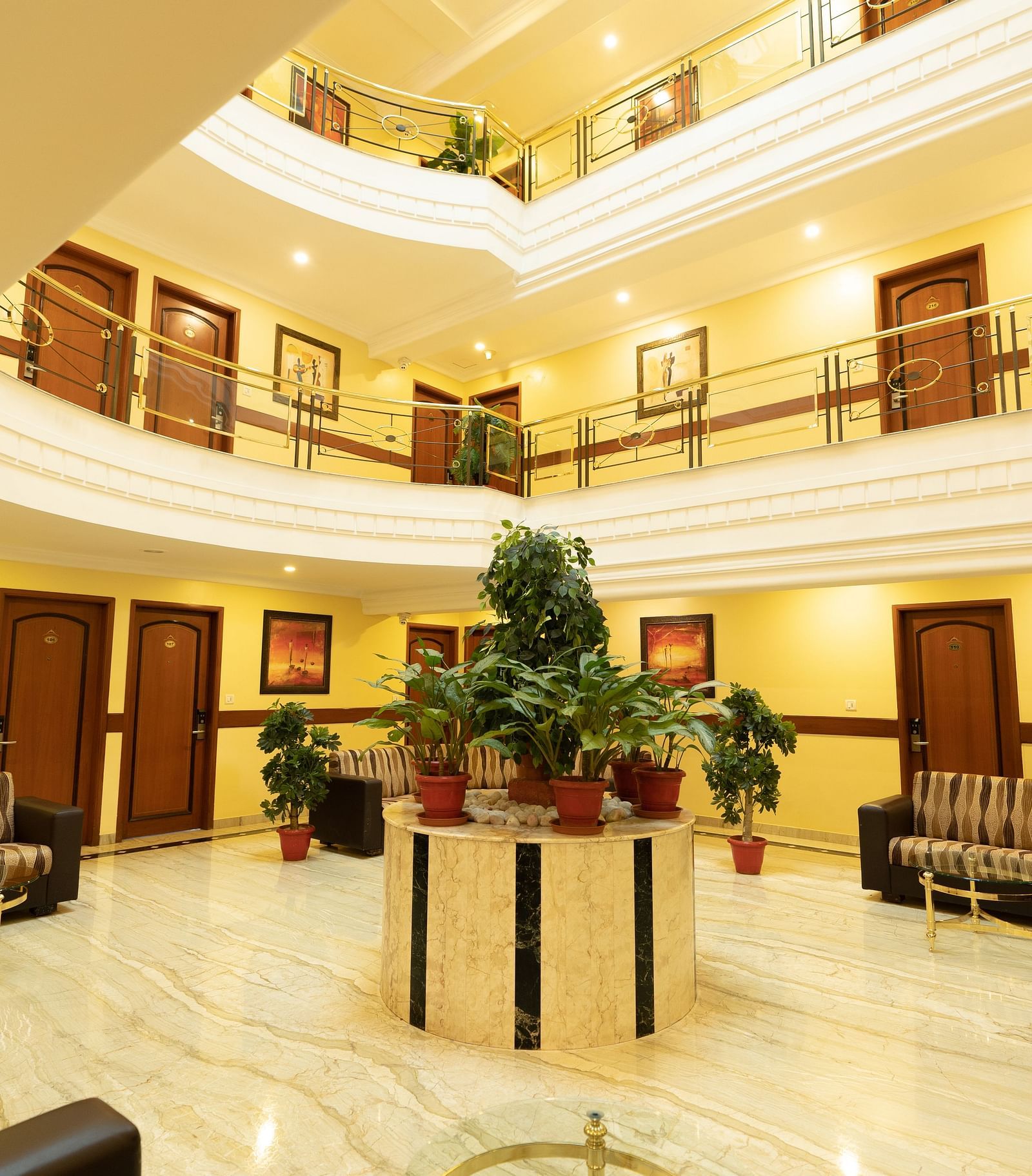 The brightly lit atrium at Hotel Pai Viceroy Jayanagar