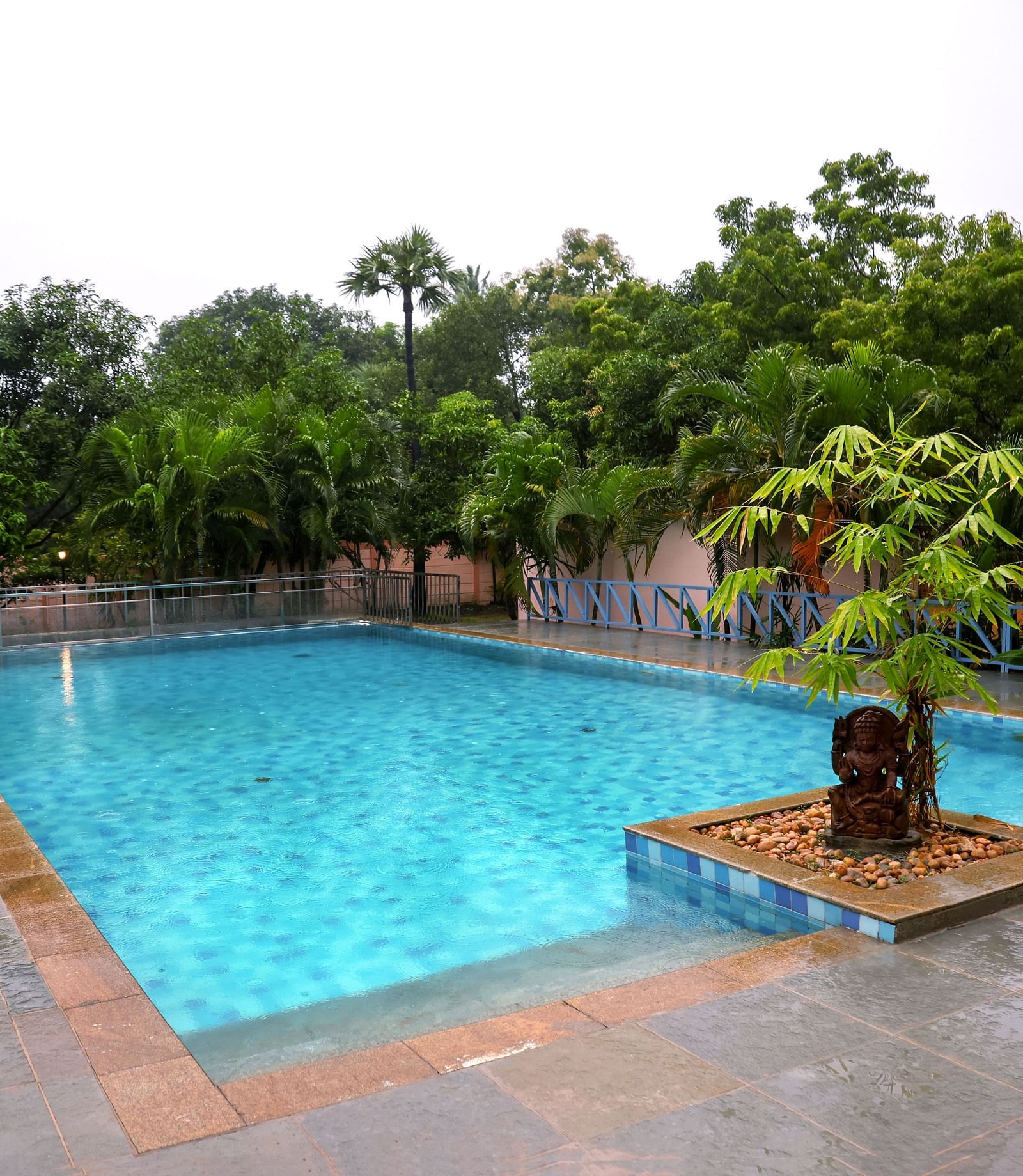 Swimming pool at Mango Hill La Serene, Pondicherry
