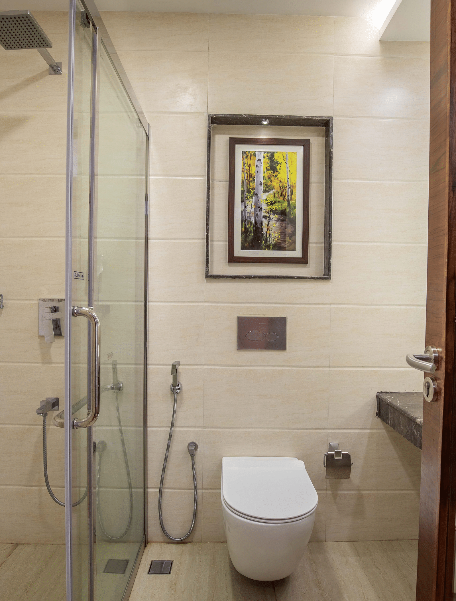 deluxe room washroom