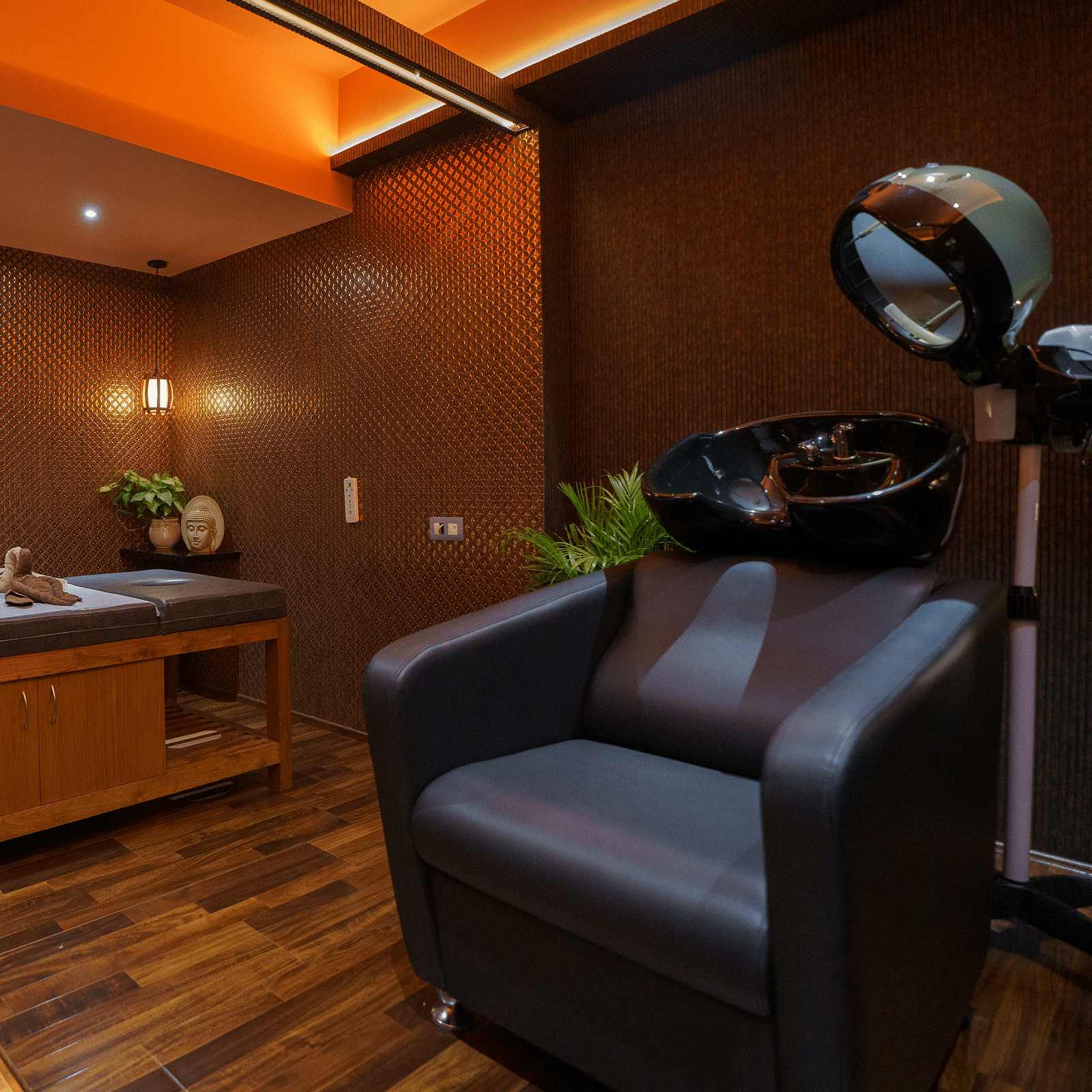 Image of spa equipment and a couch at Coral Reef Hotel & Spa in Port Blair
