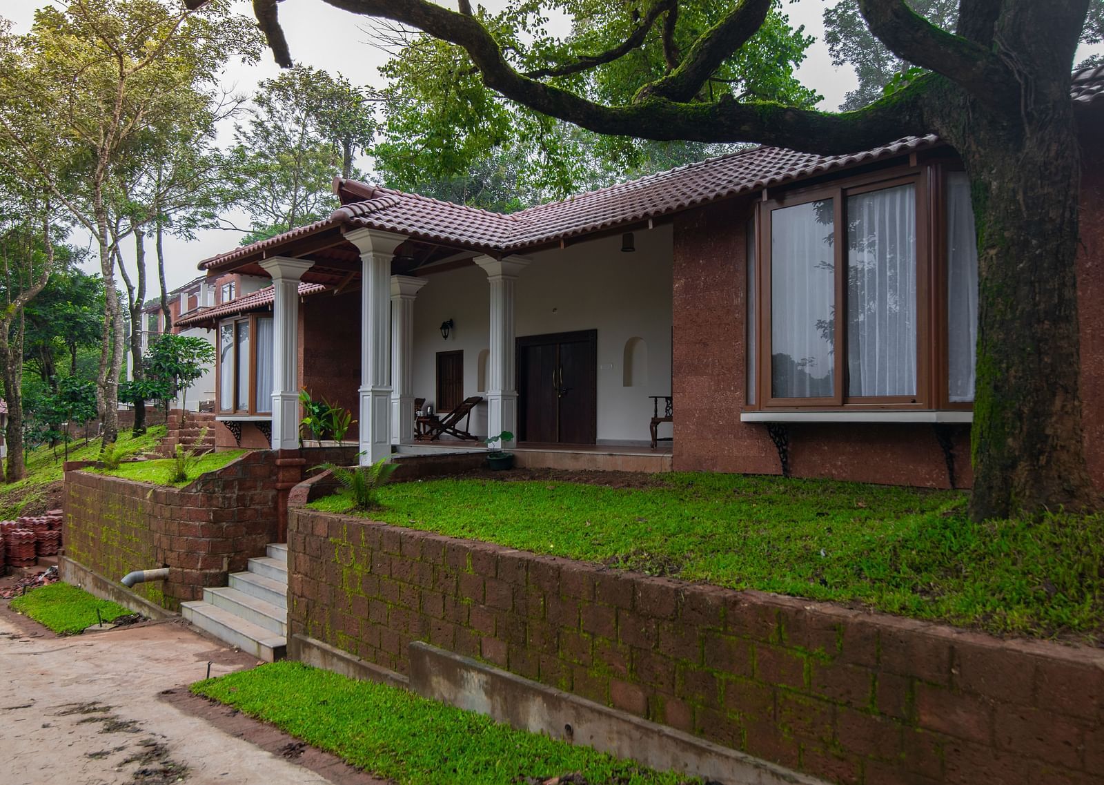 An outdoor view of a room at TGI Tapovana