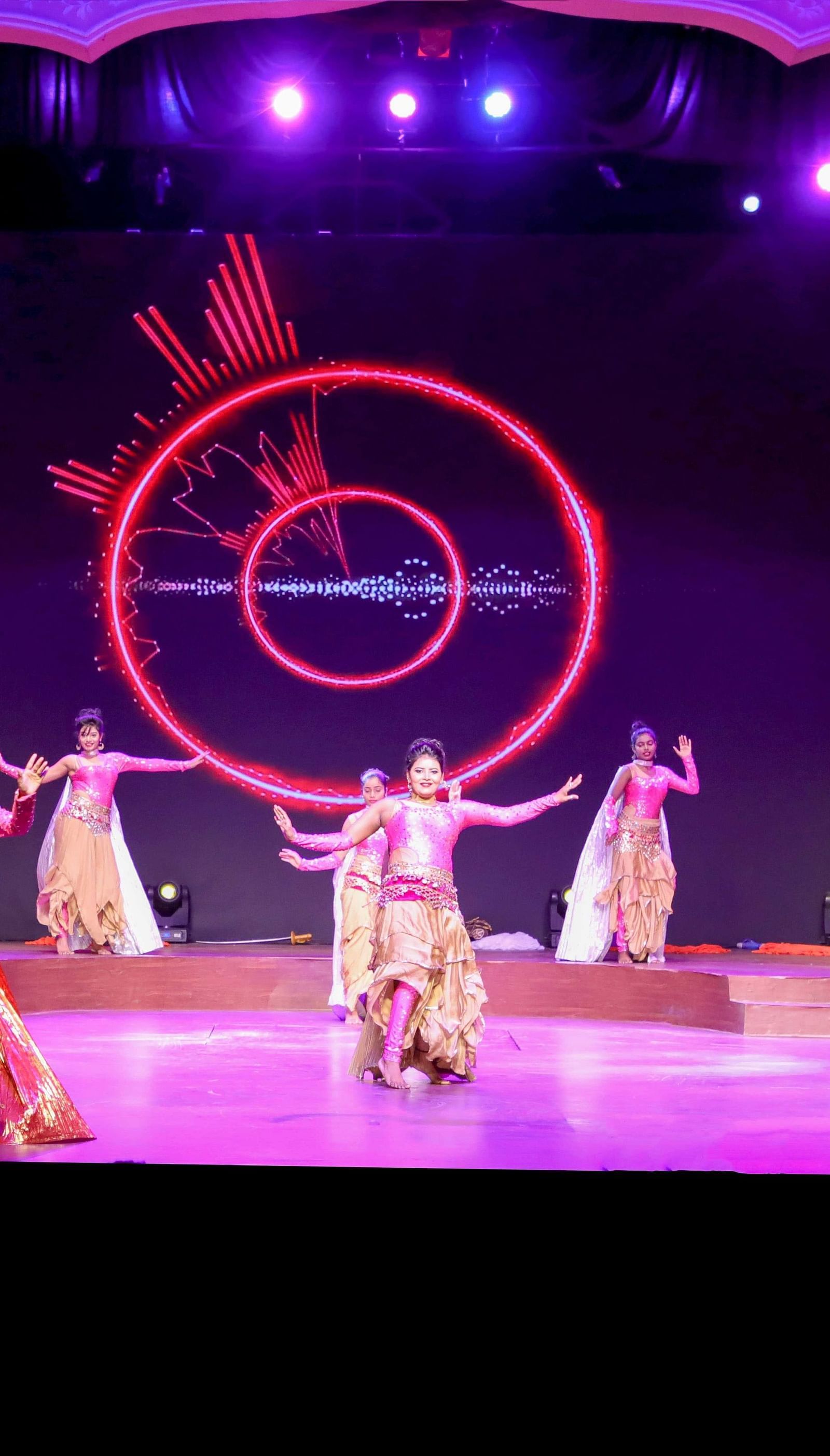 Enjoy spectacular live entertainment shows at Ramoji film city