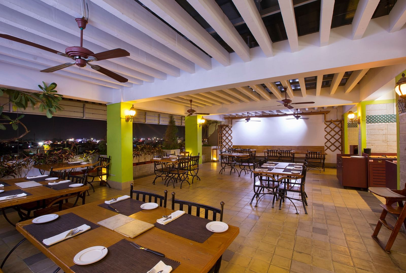Roof Top Restaurant 2
