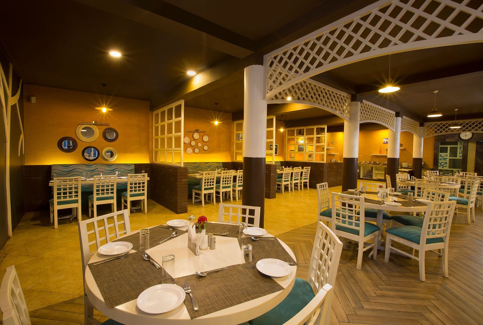 Dining arrangement at a restaurant