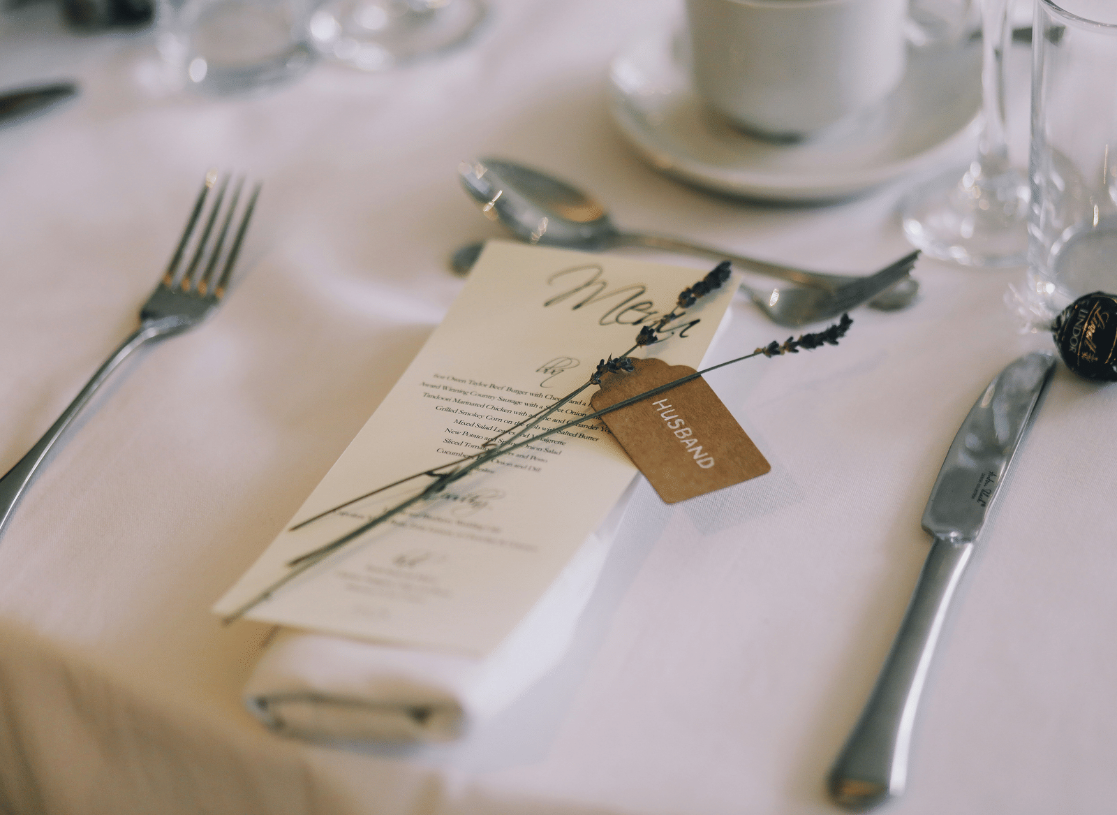 cutlery-on-table