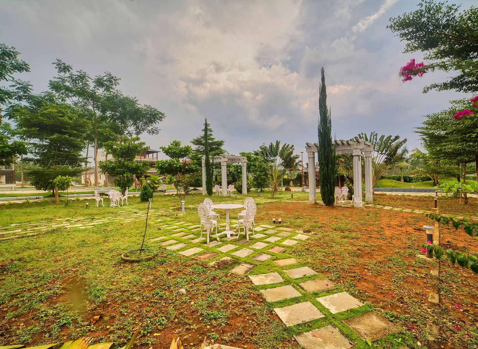 GARDEN