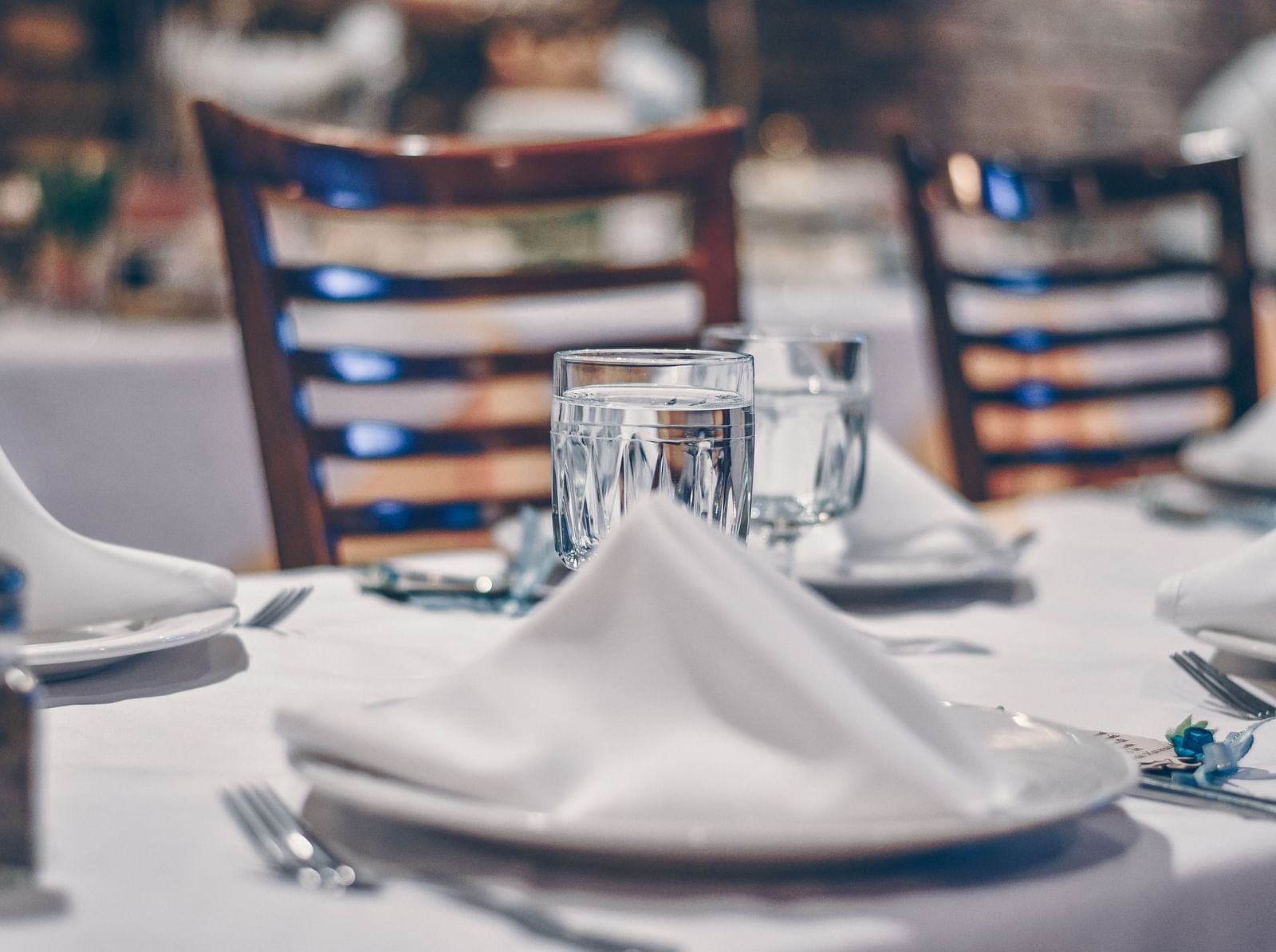 an image of a restaurant
