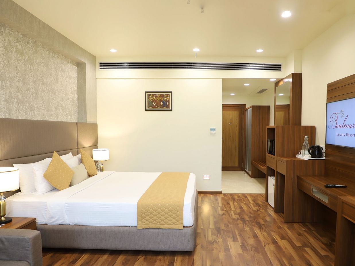 JUNIOR SUITE 2- Boulevard9 Luxury Resort Spa