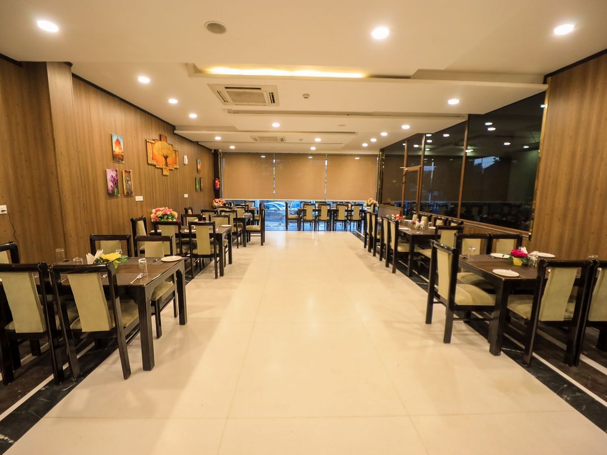 Seating at the Restaurant Fresca at Fiori Hotel 