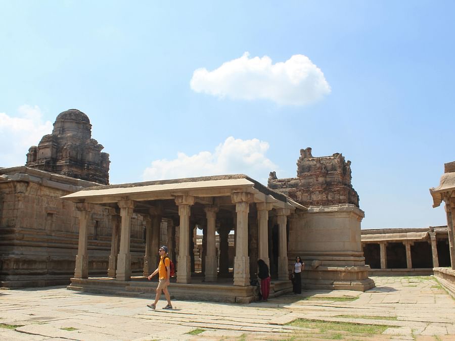 Image of a temple  traditionally built during a bright day.
