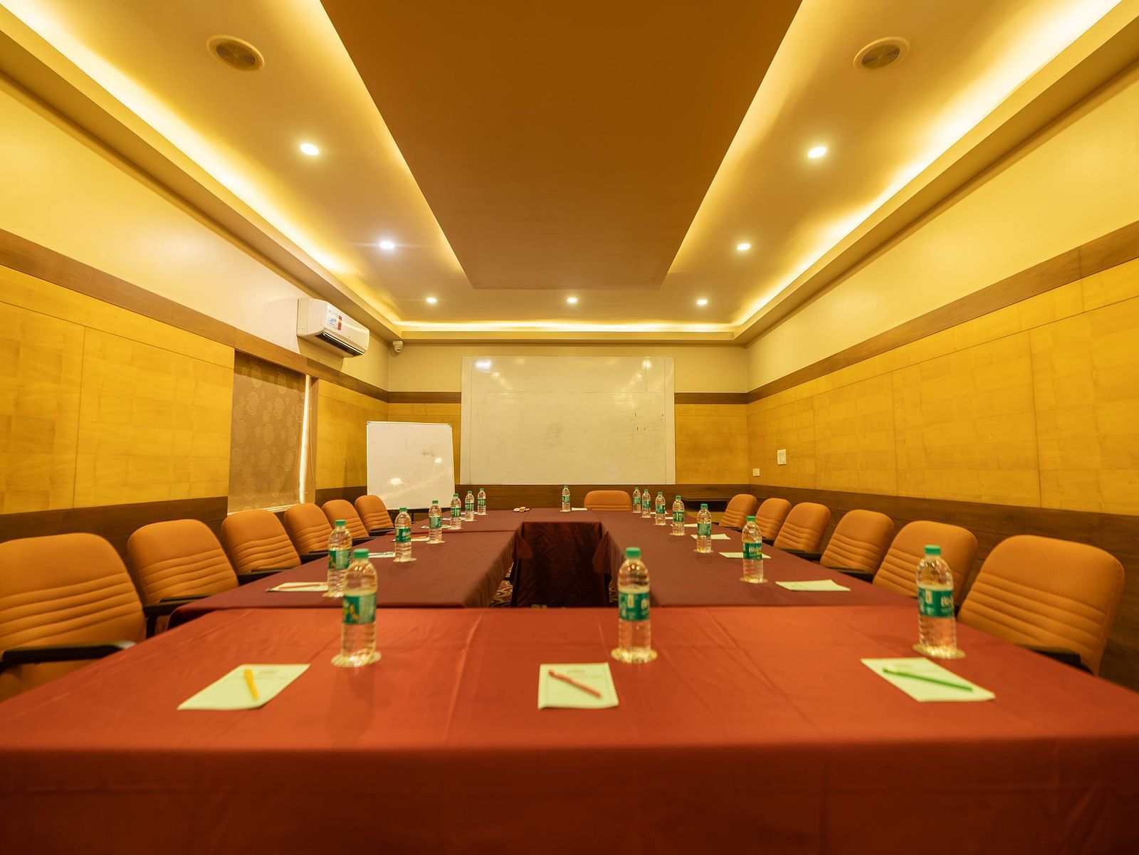 The Boardroom at Hotel Pai Viceroy Jayanagar in a u-shape setup