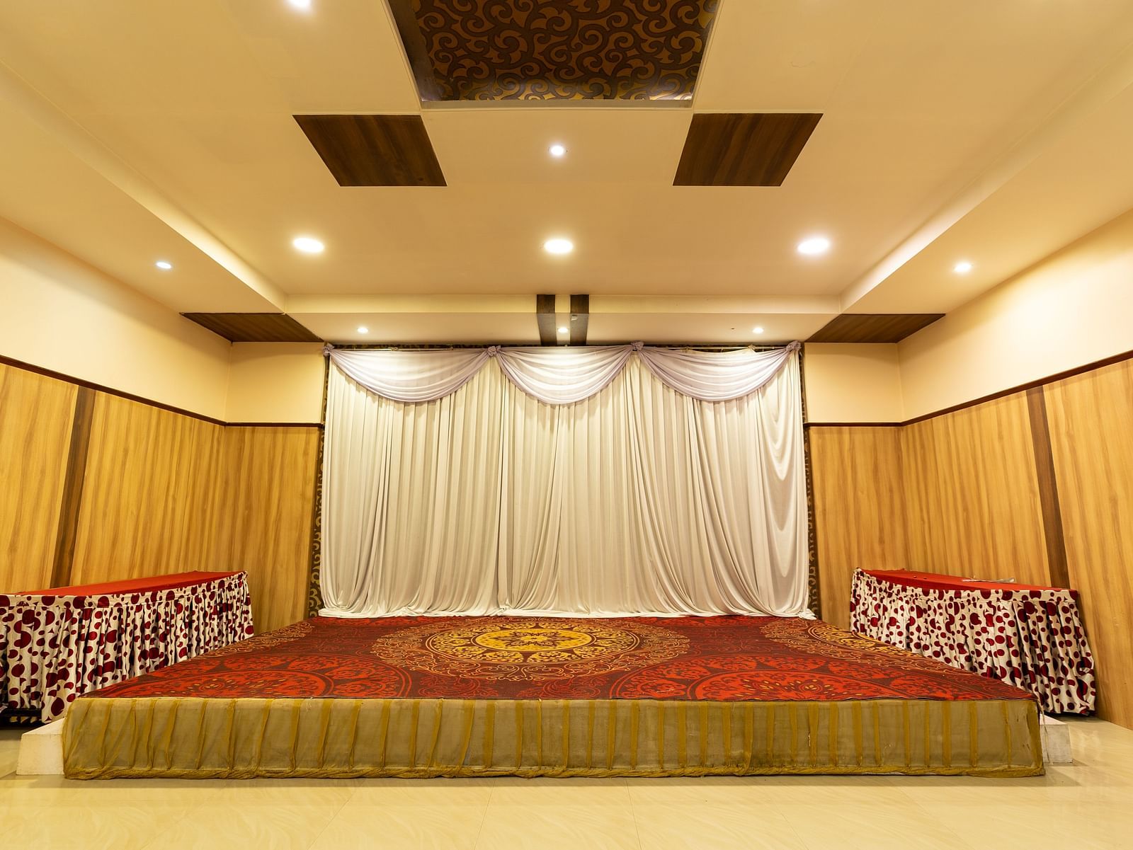 Overview of the stage area inside the banquet hall - Hotel Pai Vista, KR Road