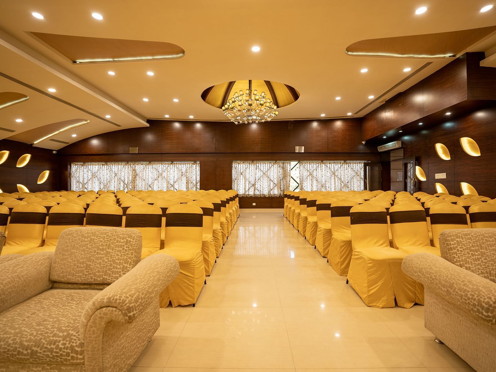 Seating arrangements inside a banquet hall - Hotel Pai Vista, KR Road