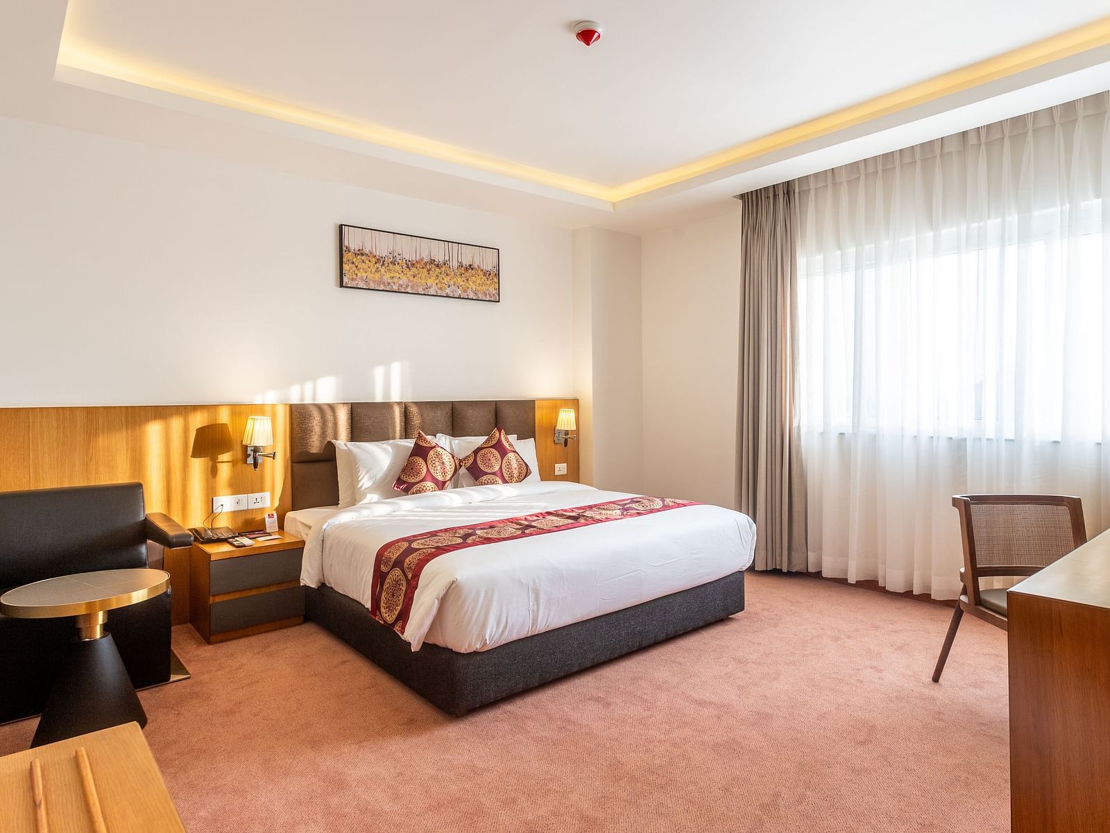 Superior King Room 9