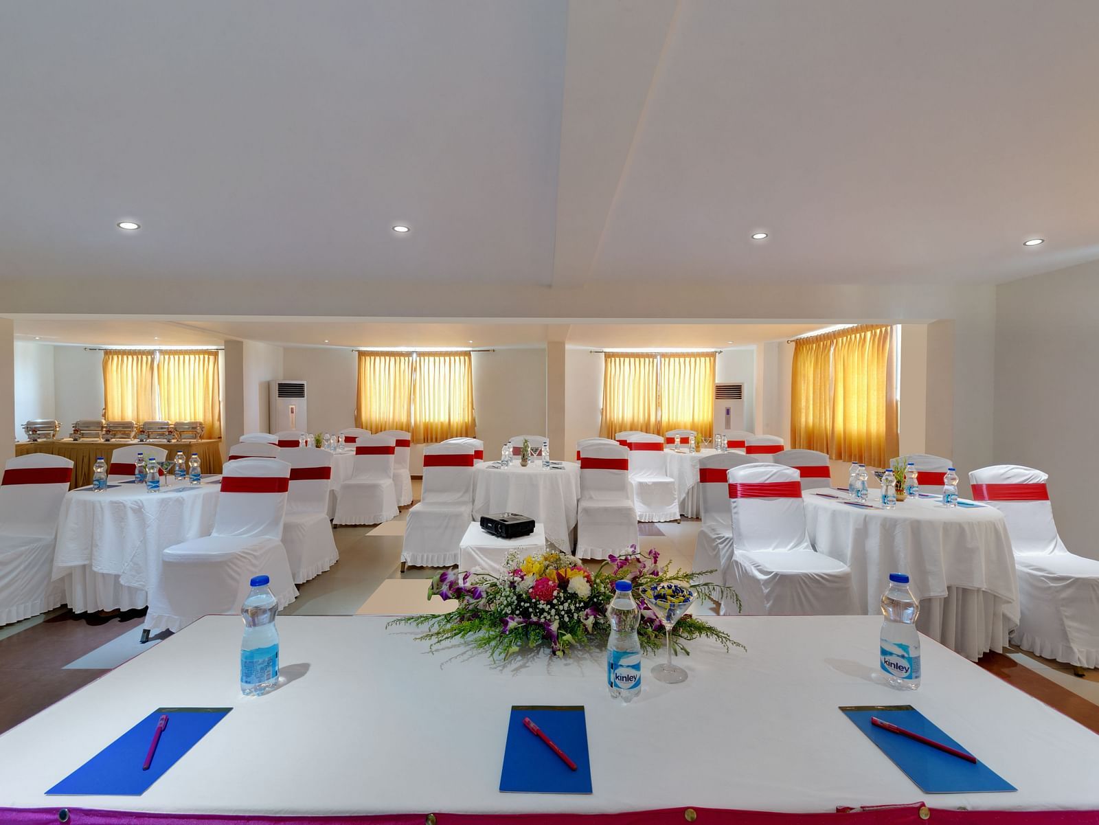 A front shot of Muthu Mahal Banquet  in SRM Hotel in Tuticorin, Banquet Hall in Tuticorin