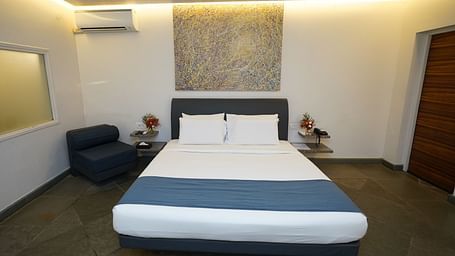An image of a bedroom with king size bed - Argo By Trance, Goa